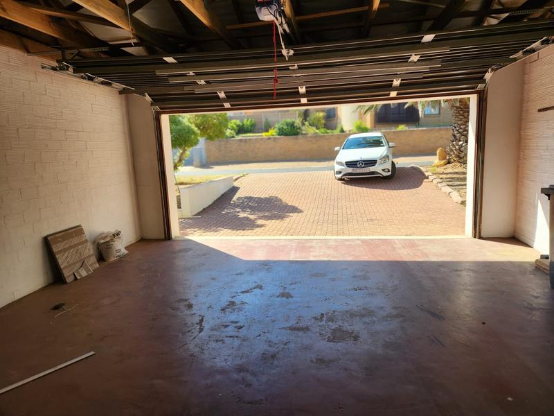 To Let 3 Bedroom Property for Rent in Mountainside Western Cape